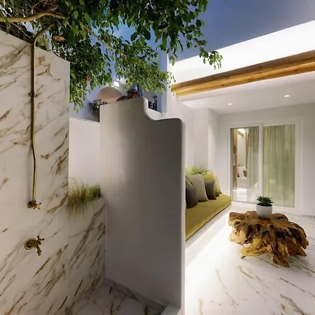 Venus With Hot Tub Ájosz Prokópiosz