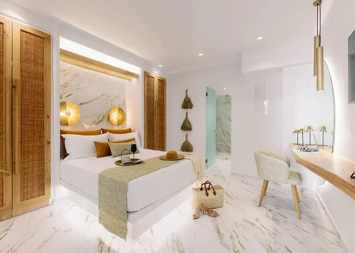 Venus With Hot Tub *